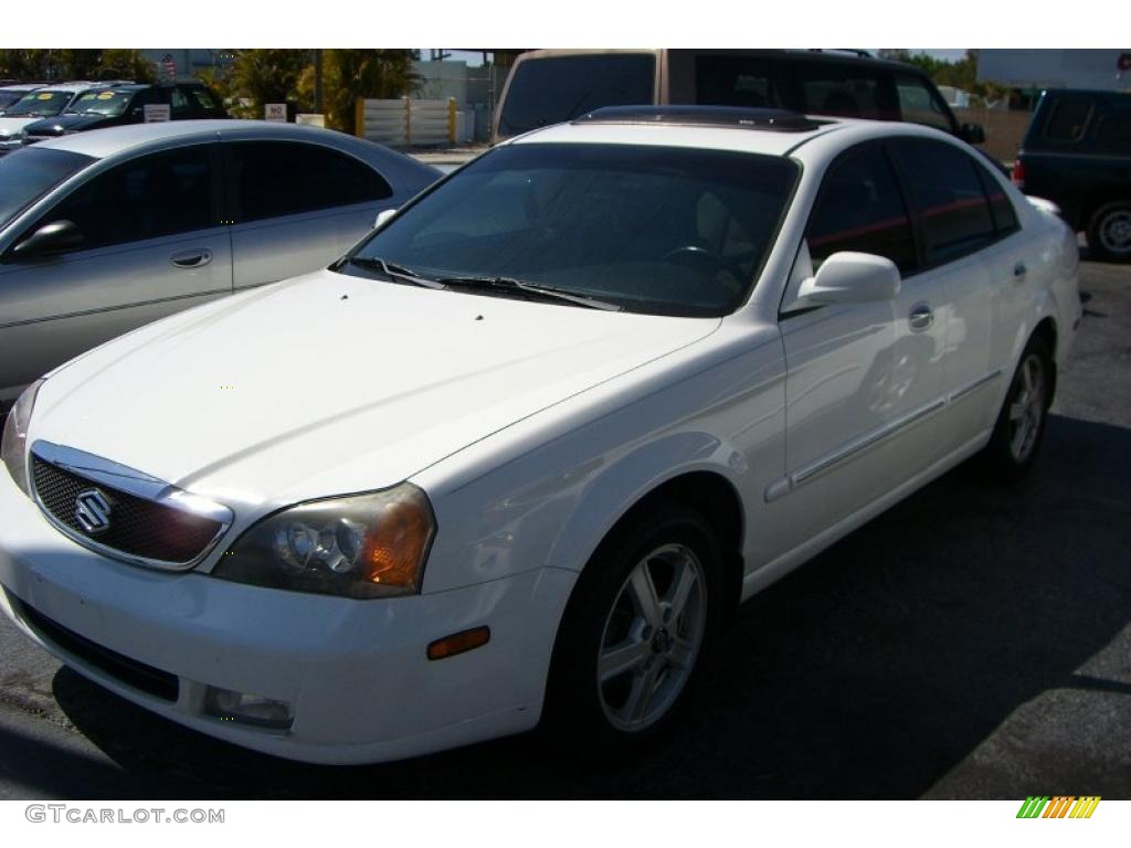 2004 Verona EX - Absolute White / Gray photo #1