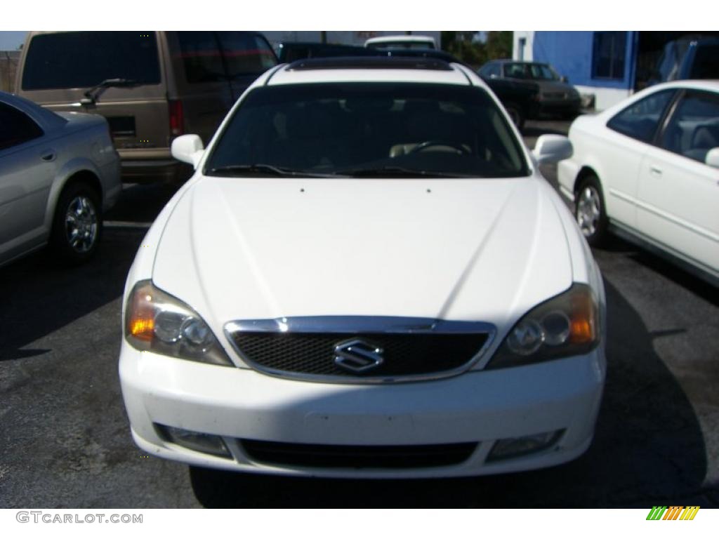 2004 Verona EX - Absolute White / Gray photo #2