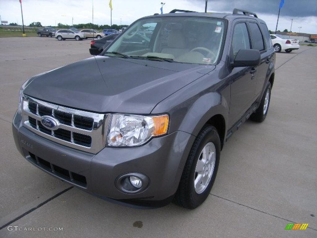 2009 Escape XLT - Sterling Grey Metallic / Camel photo #10