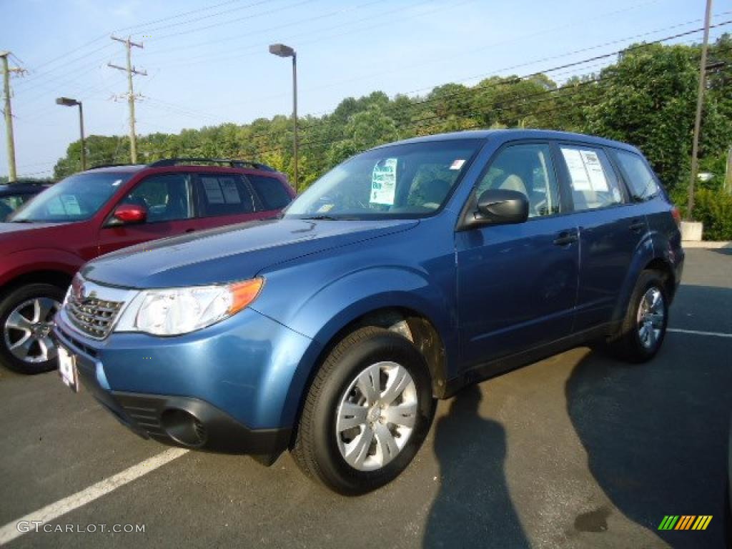 2009 Forester 2.5 X - Newport Blue Pearl / Platinum photo #2