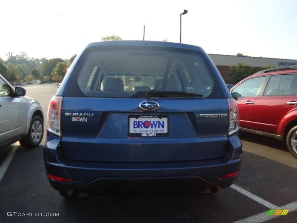 2009 Forester 2.5 X - Newport Blue Pearl / Platinum photo #3