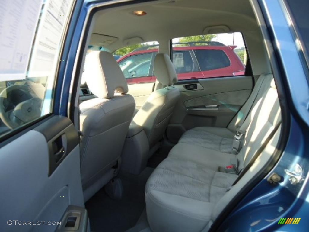 2009 Forester 2.5 X - Newport Blue Pearl / Platinum photo #6