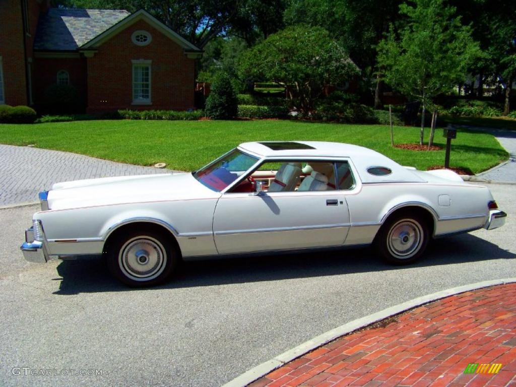 1975 Continental Mark IV - White / White/Red photo #12