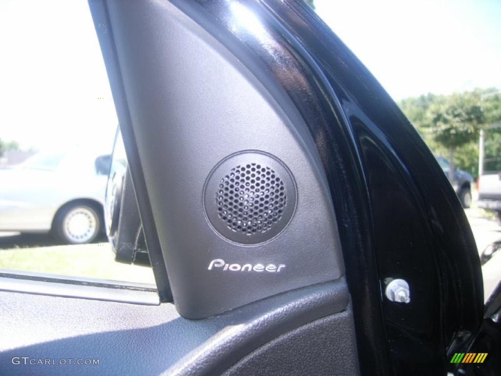 2006 Cobalt SS Supercharged Coupe - Black / Ebony photo #24