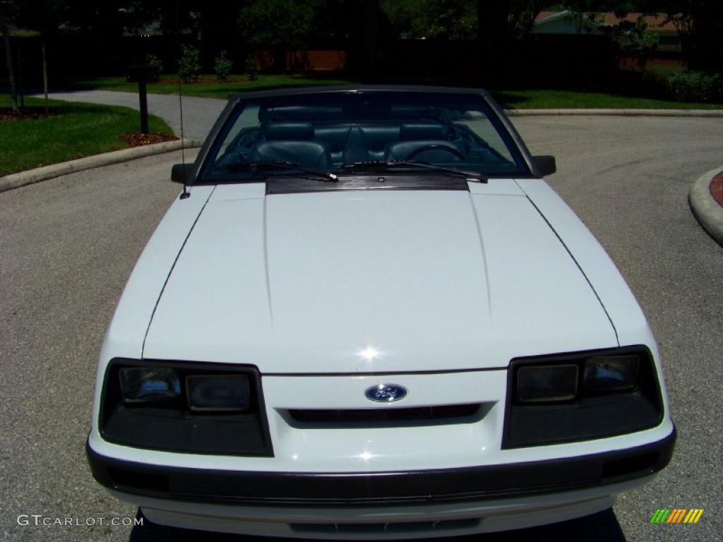 1985 Mustang GT Convertible - Oxford White / Blue photo #1