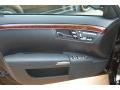 Black - S 550 Sedan Photo No. 11