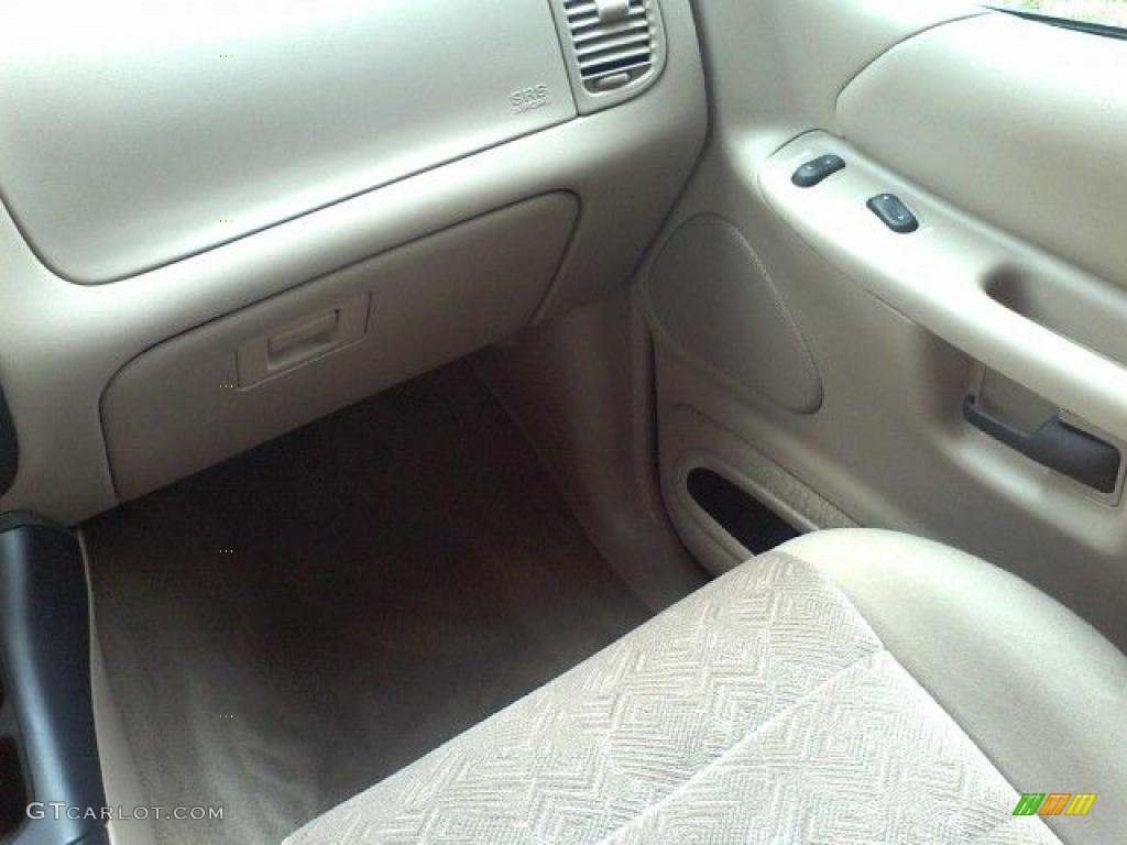 1999 Explorer XLT 4x4 - Oxford White / Medium Prairie Tan photo #11
