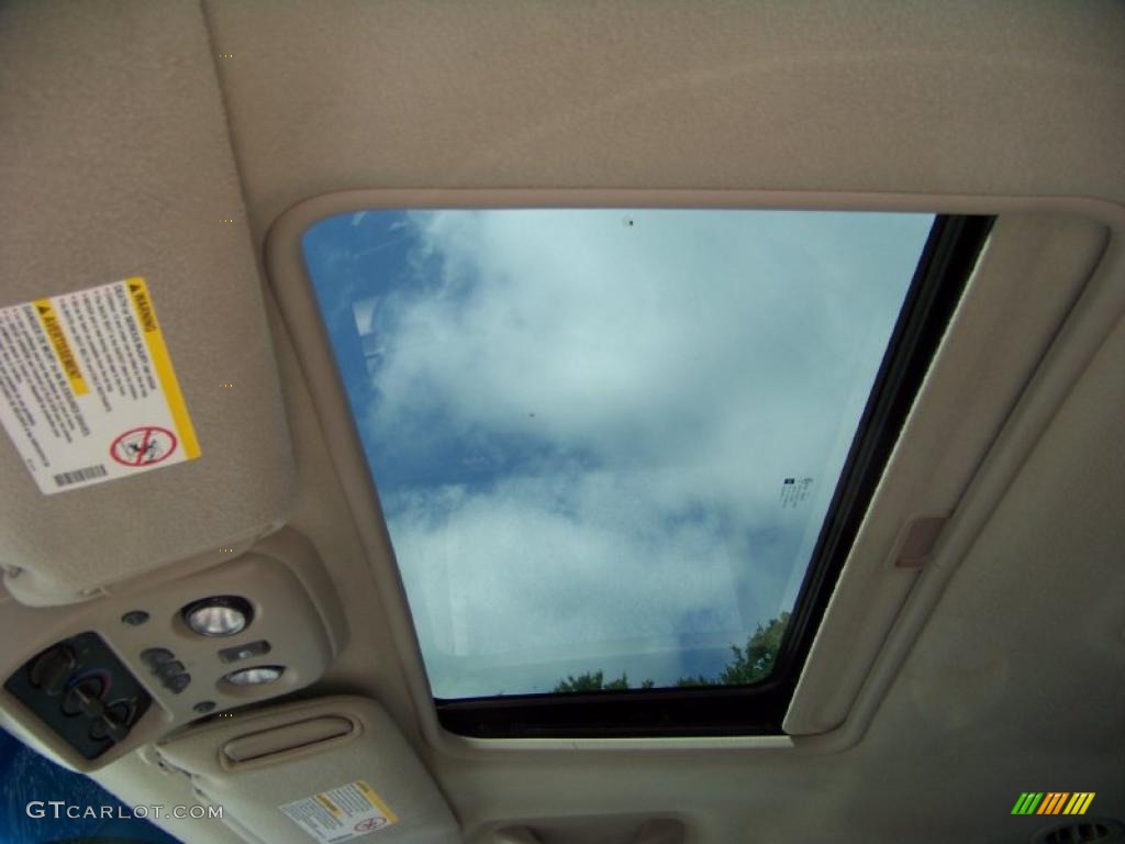 2002 Tahoe Z71 4x4 - Light Pewter Metallic / Tan/Neutral photo #11