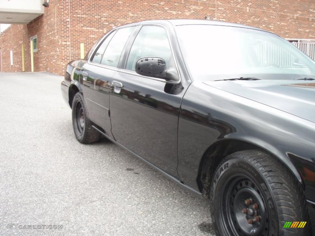 1999 Crown Victoria Police Interceptor - Black / Light Graphite photo #14