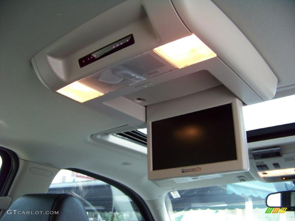 2007 Suburban 1500 Z71 - Black / Ebony photo #14