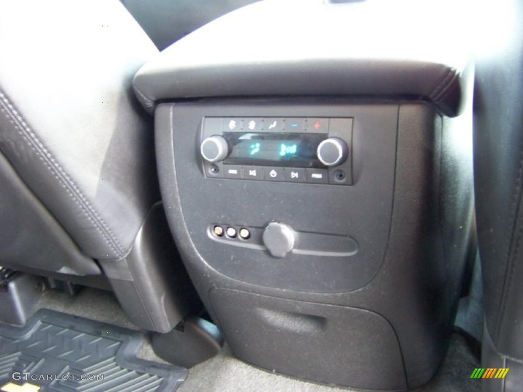 2007 Suburban 1500 Z71 - Black / Ebony photo #15