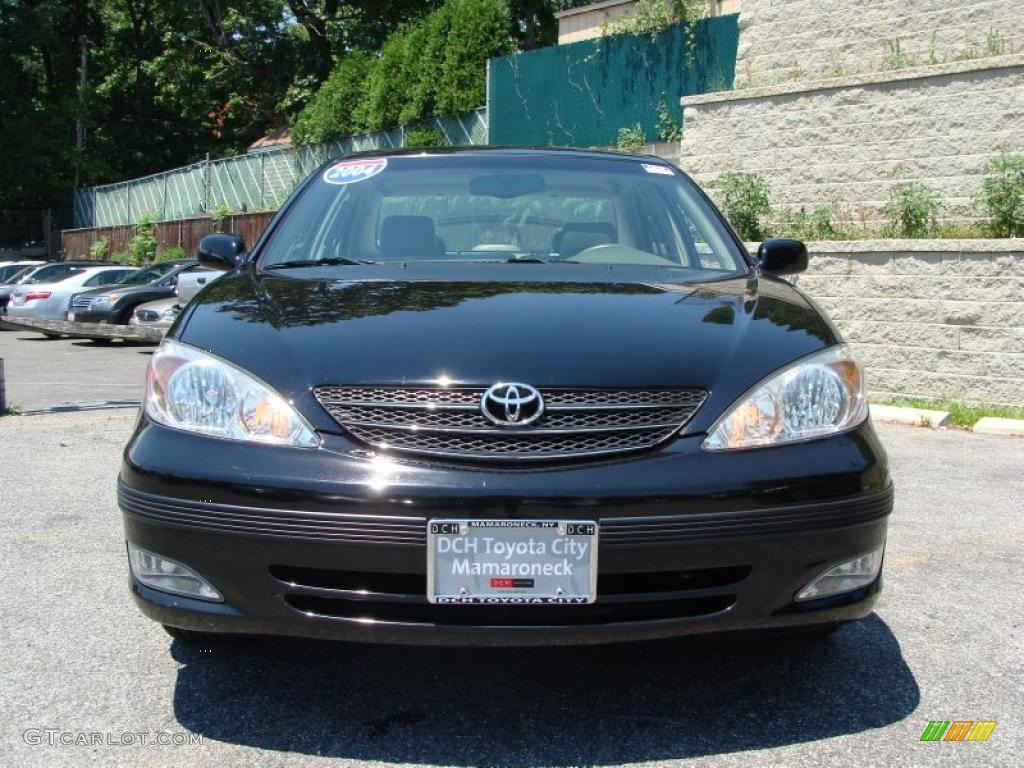 2004 Camry XLE - Black / Taupe photo #2