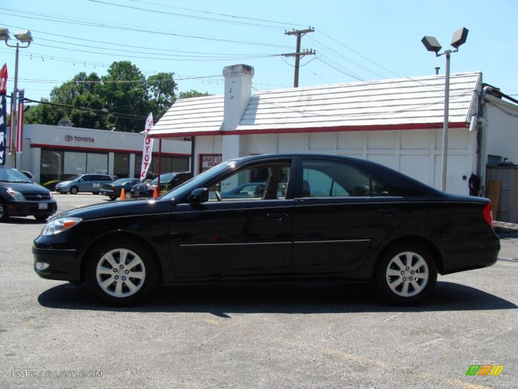 2004 Camry XLE - Black / Taupe photo #4