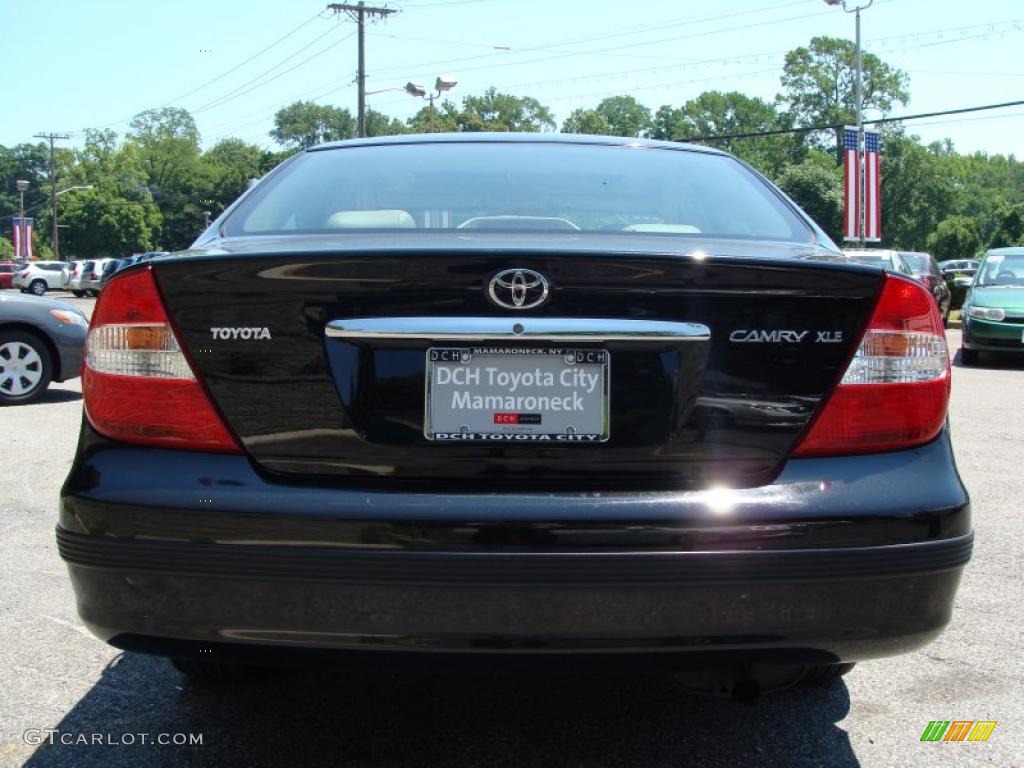 2004 Camry XLE - Black / Taupe photo #6