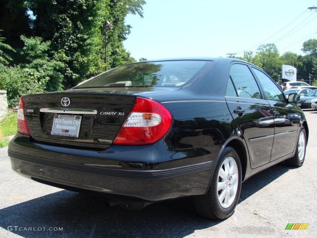 2004 Camry XLE - Black / Taupe photo #7