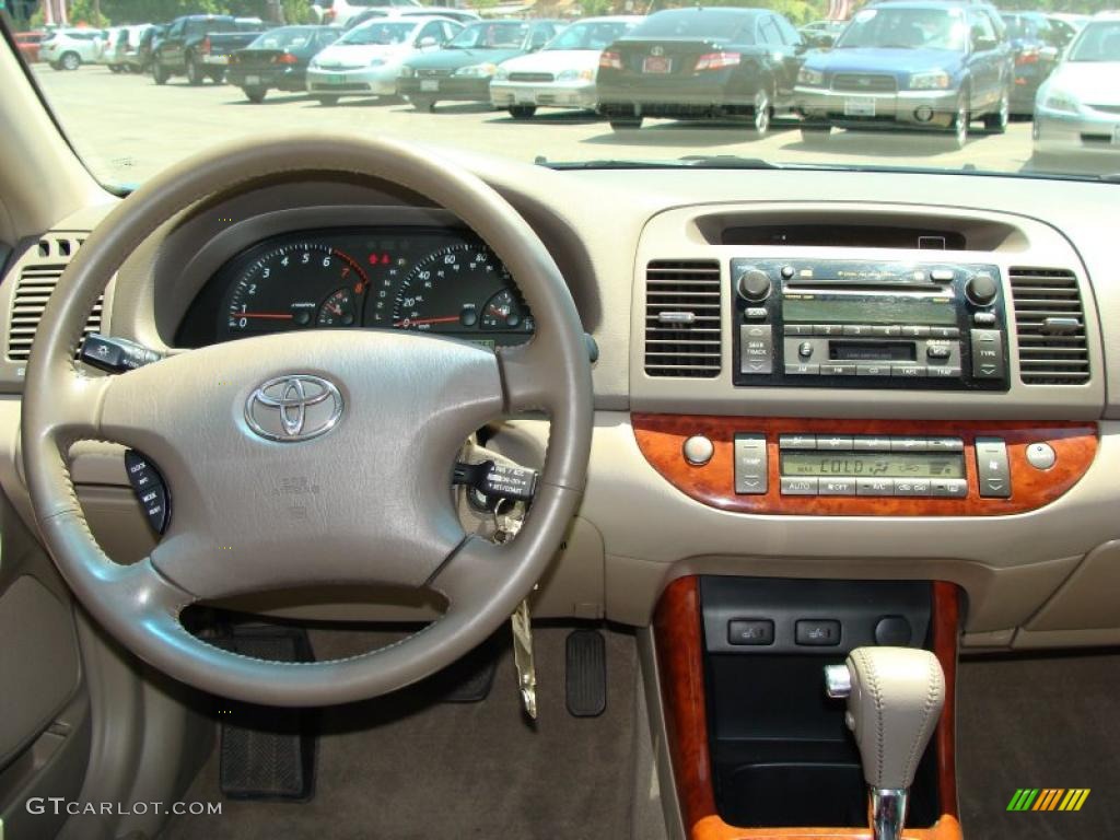 2004 Camry XLE - Black / Taupe photo #23