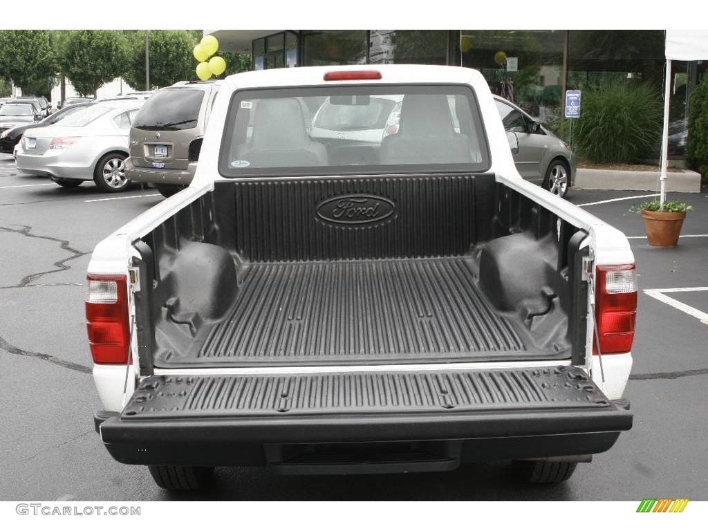 2004 Ranger XL Regular Cab - Oxford White / Flint Gray photo #7