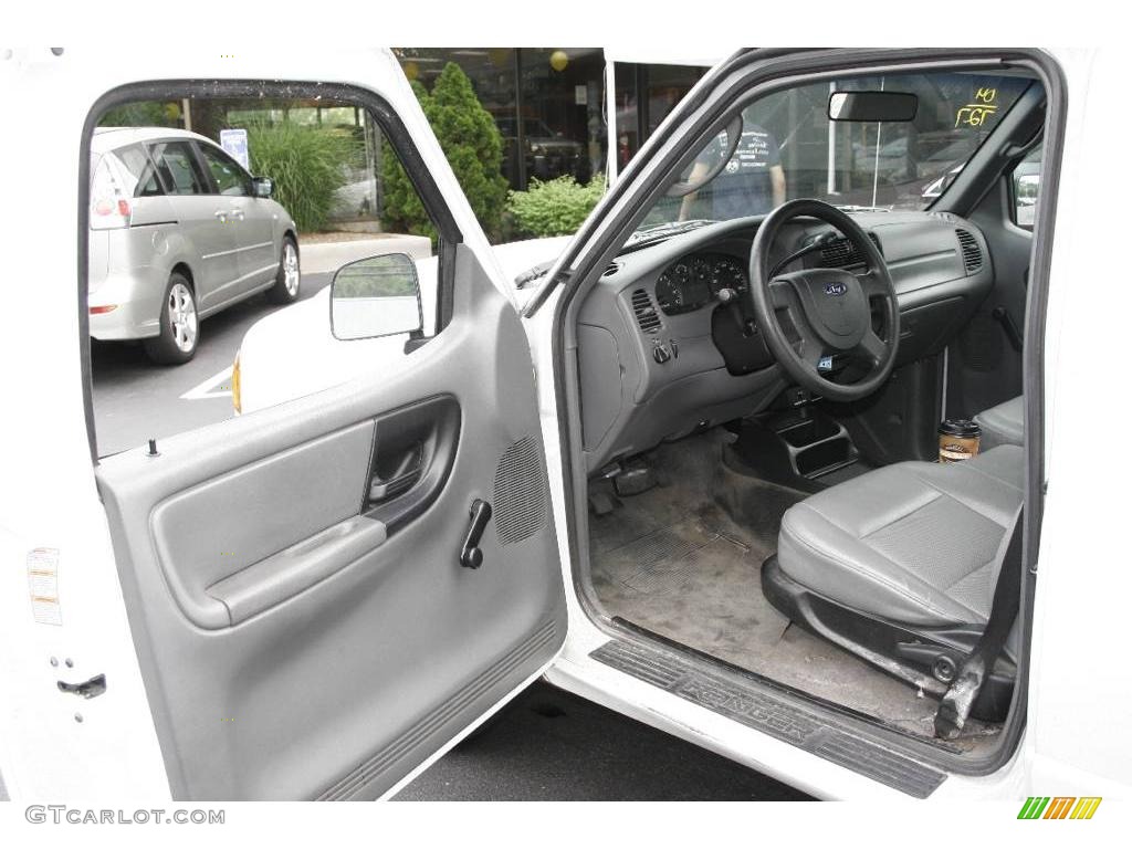 2004 Ranger XL Regular Cab - Oxford White / Flint Gray photo #10