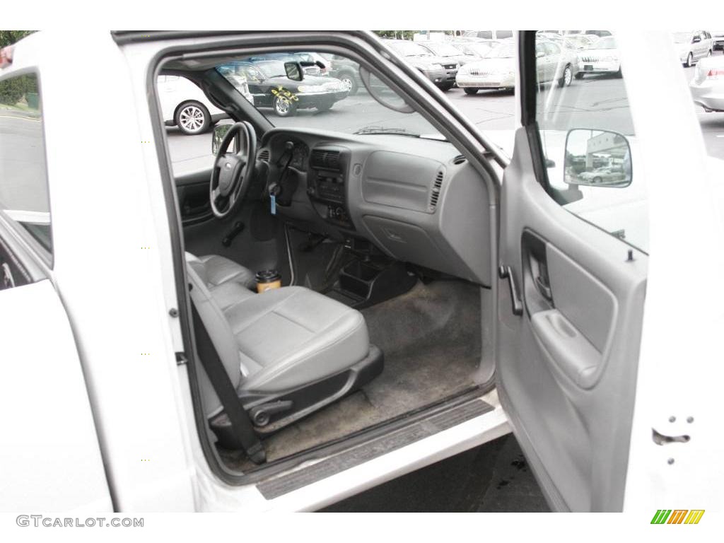 2004 Ranger XL Regular Cab - Oxford White / Flint Gray photo #11