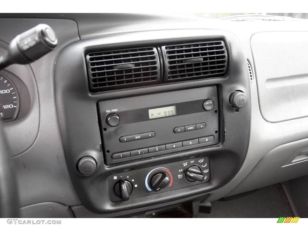 2004 Ranger XL Regular Cab - Oxford White / Flint Gray photo #18