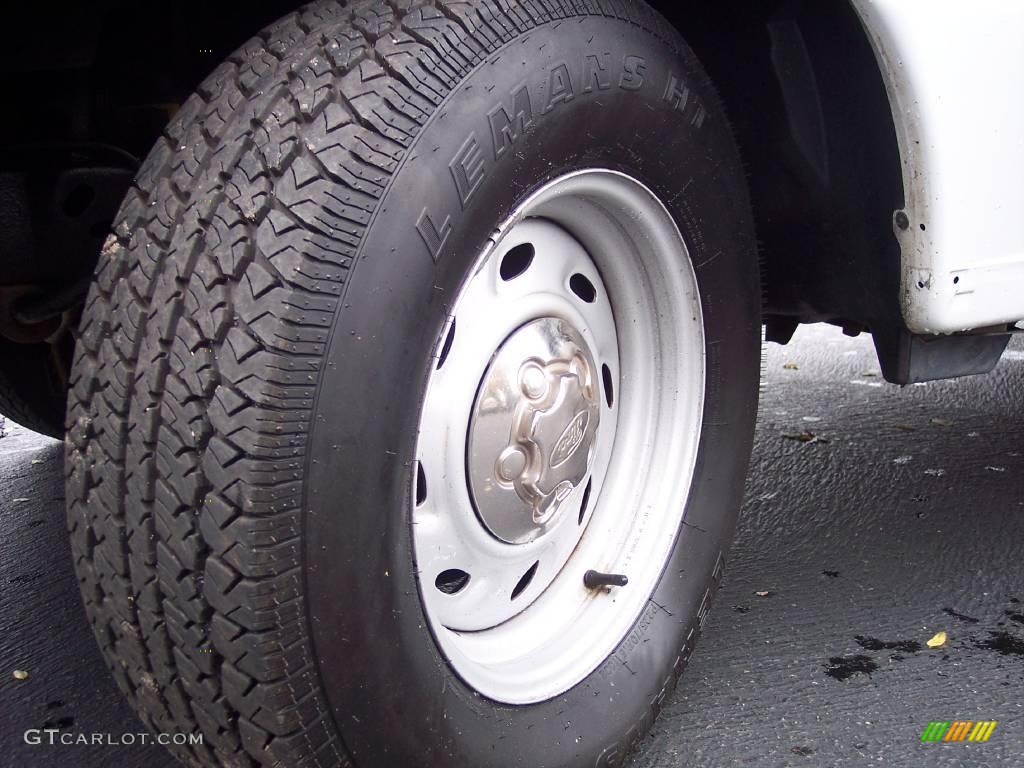 2003 Ranger XL Regular Cab - Oxford White / Dark Graphite photo #14