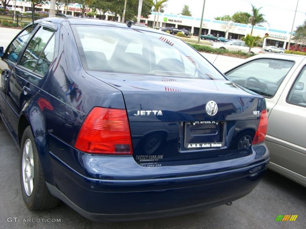 2002 Jetta GLS 1.8T Sedan - Galactic Blue Pearl / Black photo #4