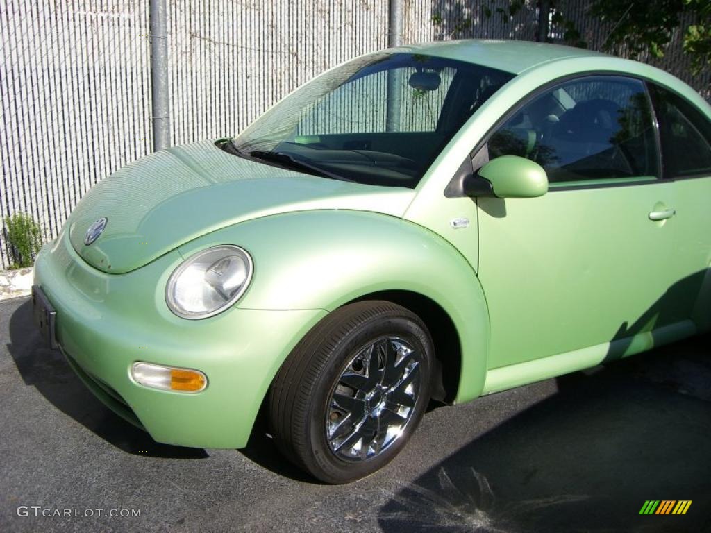 2001 New Beetle GL Coupe - Cyber Green Metallic / Black photo #1