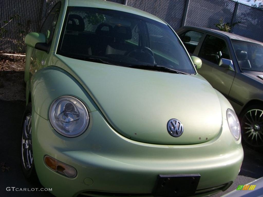 2001 New Beetle GL Coupe - Cyber Green Metallic / Black photo #3