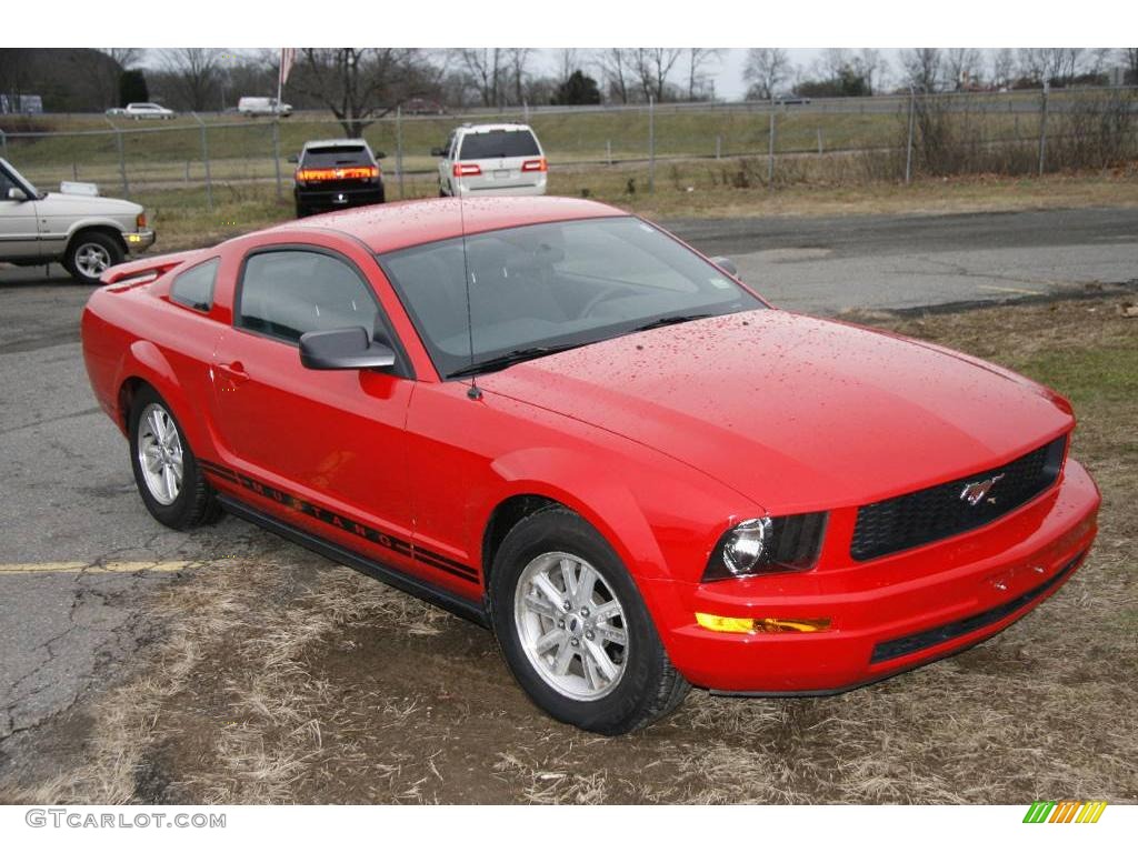 2006 Mustang V6 Deluxe Coupe - Torch Red / Dark Charcoal photo #3