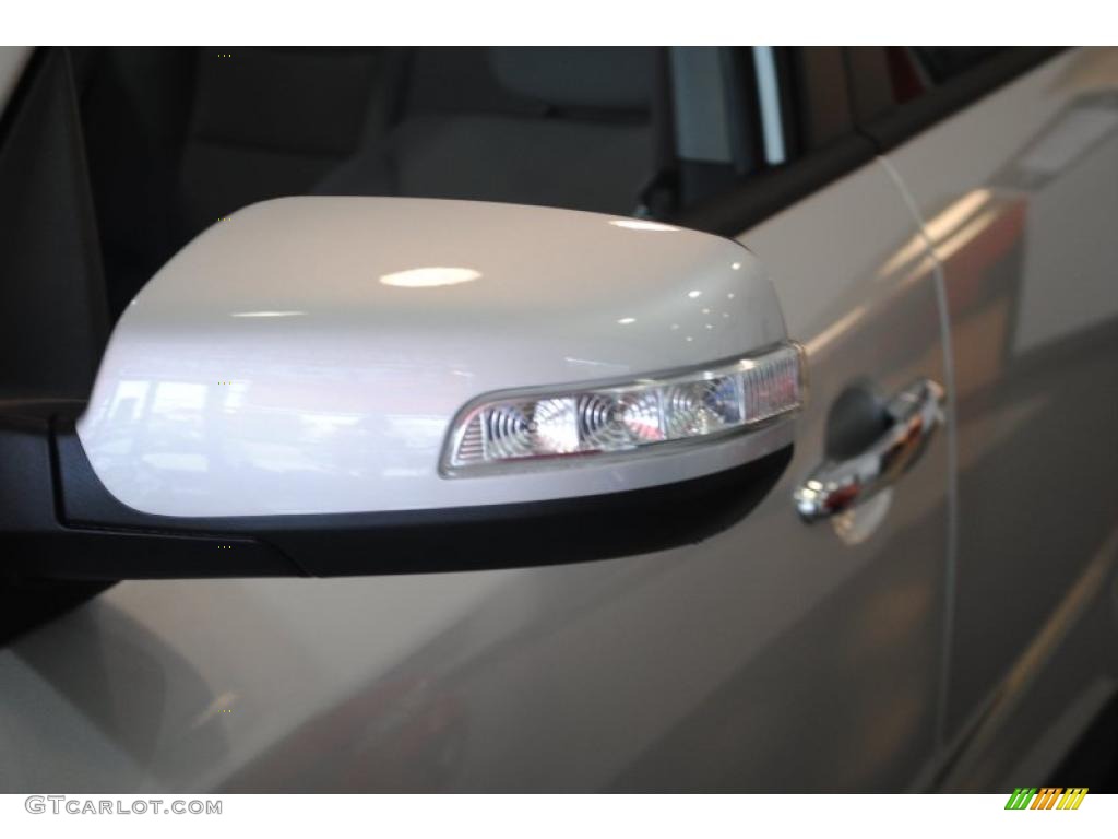 2011 Sorento LX AWD - Bright Silver / Gray photo #46
