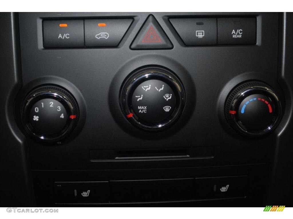 2011 Sorento LX V6 AWD - Ebony Black / Gray photo #37