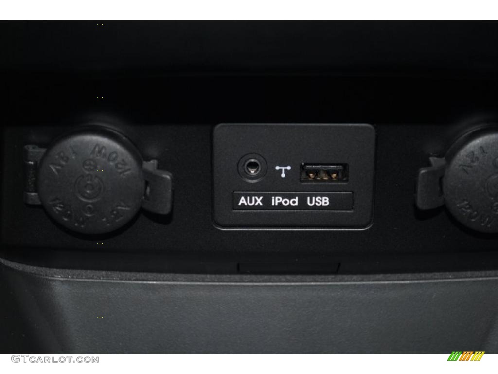 2011 Sorento LX V6 AWD - Ebony Black / Gray photo #38