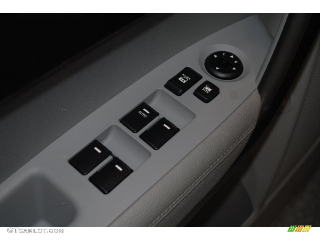 2011 Sorento LX V6 AWD - Ebony Black / Gray photo #43
