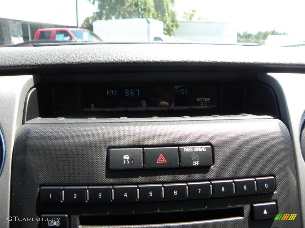 2010 F150 XLT SuperCab - Dark Blue Pearl Metallic / Medium Stone photo #18