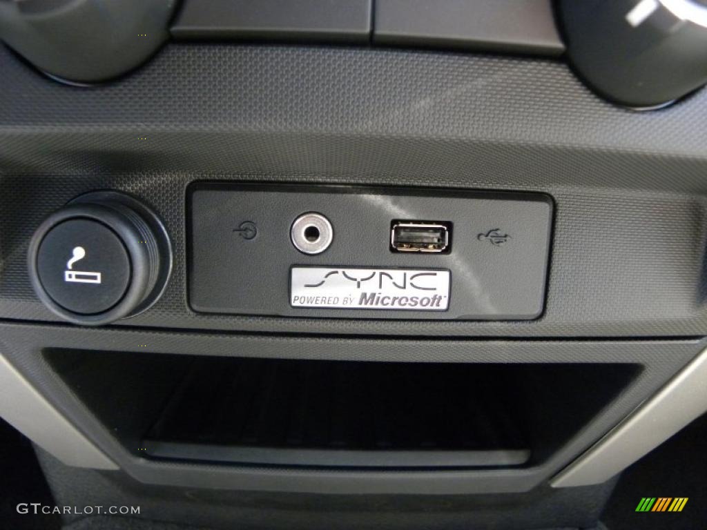 2010 F150 XLT SuperCab - Dark Blue Pearl Metallic / Medium Stone photo #20