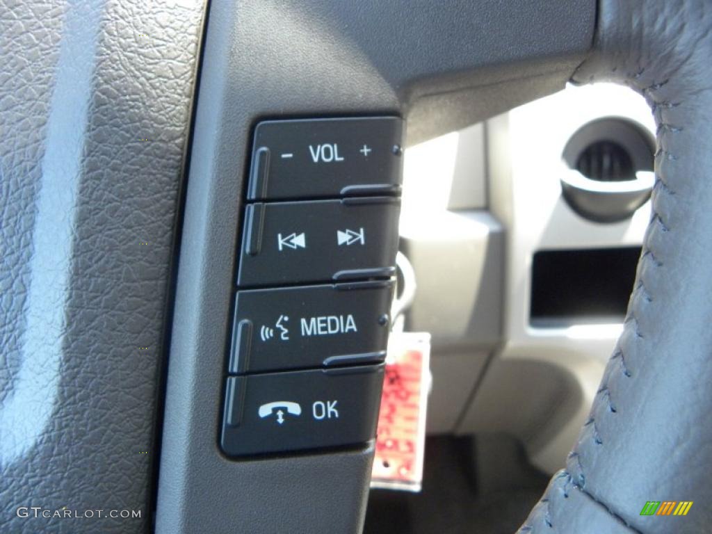 2010 F150 XLT SuperCab - Dark Blue Pearl Metallic / Medium Stone photo #22