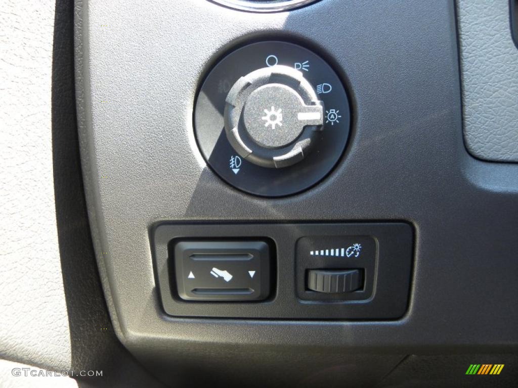 2010 F150 XLT SuperCab - Dark Blue Pearl Metallic / Medium Stone photo #23
