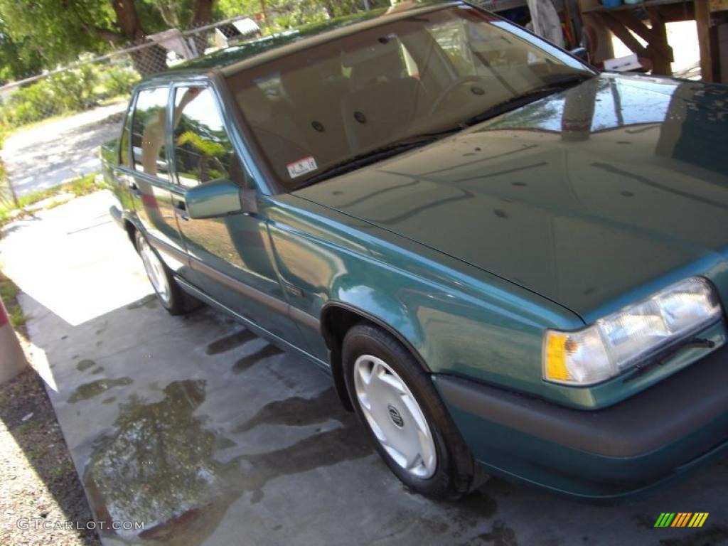 1995 850 Sedan - Classic Green / Off Black photo #3