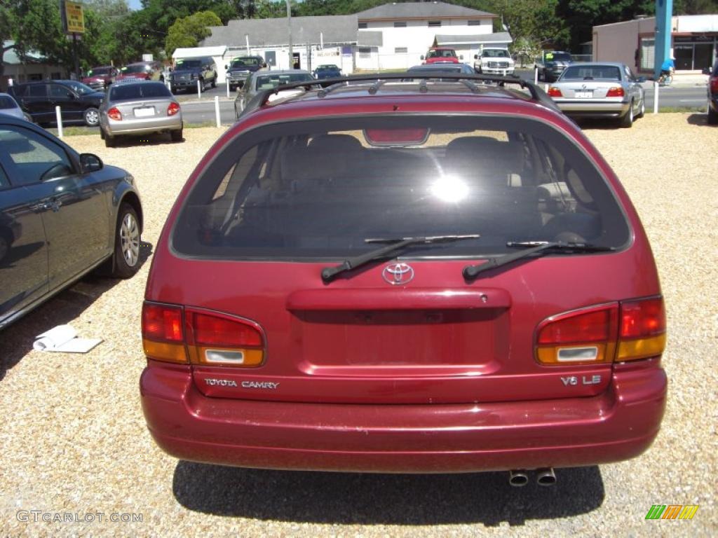 1995 Camry LE V6 Wagon - Sunfire Red Metallic / Gray photo #5