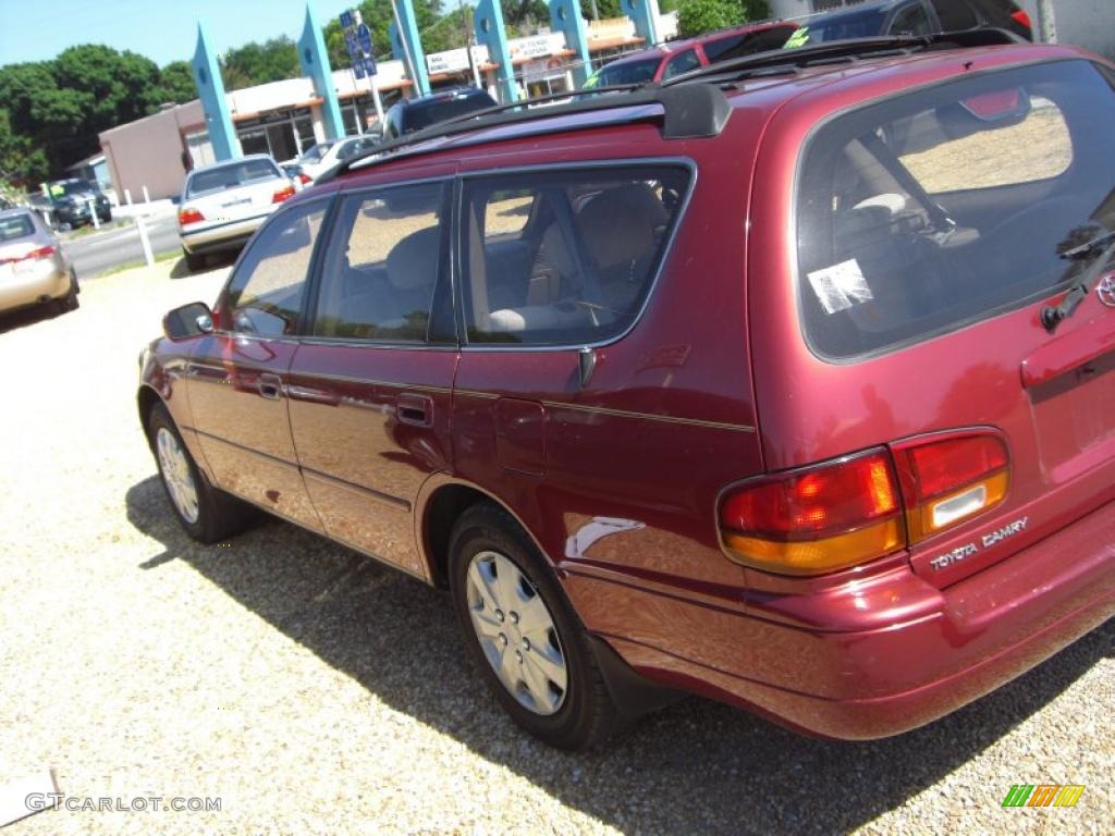 1995 Camry LE V6 Wagon - Sunfire Red Metallic / Gray photo #6
