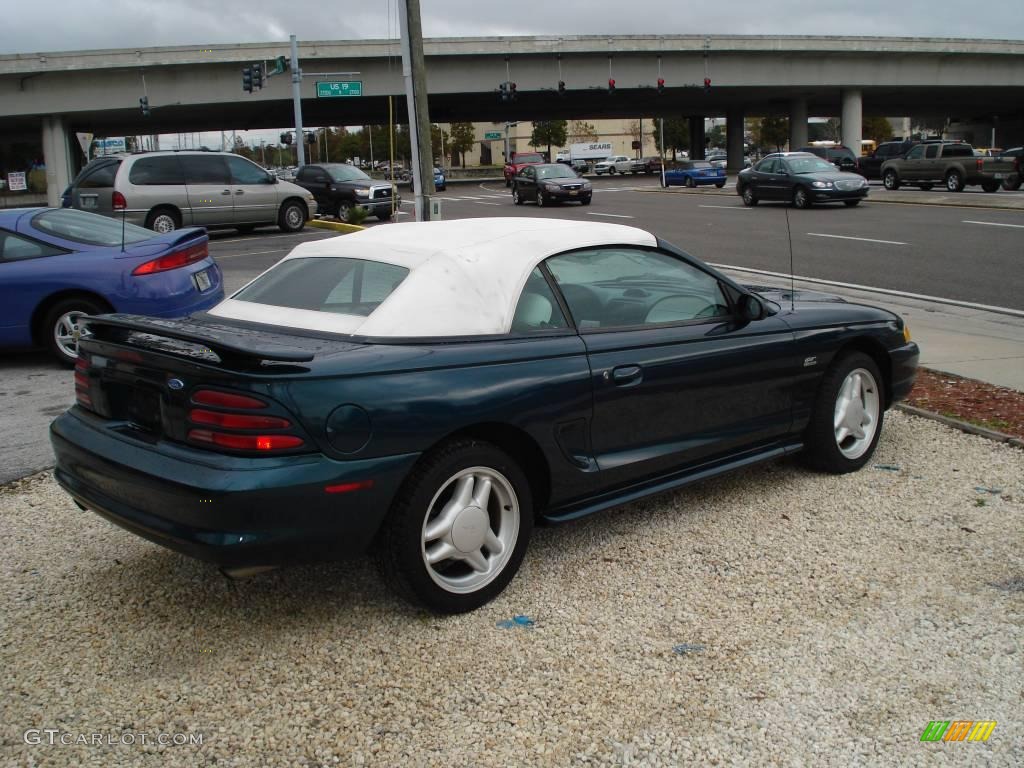 1994 Mustang GT Convertible - Deep Forest Green Metallic / White photo #4