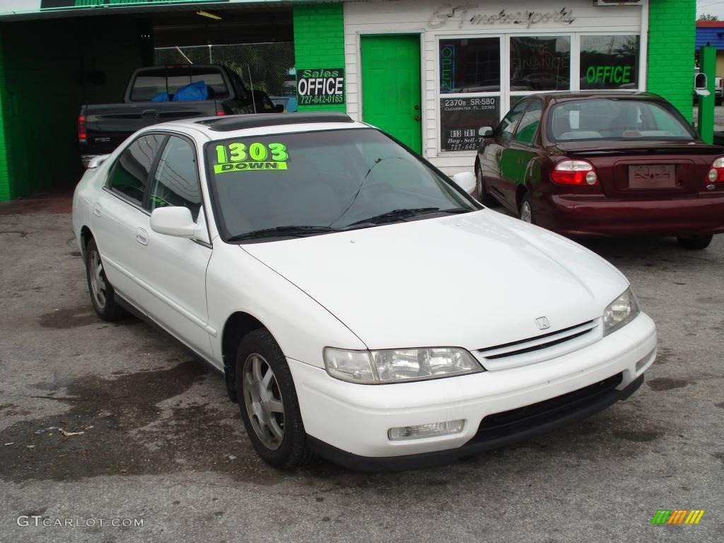 1995 Accord EX Sedan - Frost White / Beige photo #3