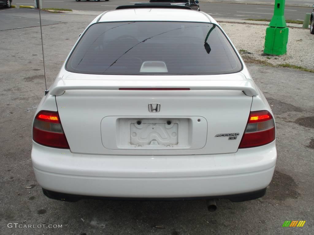 1995 Accord EX Sedan - Frost White / Beige photo #6
