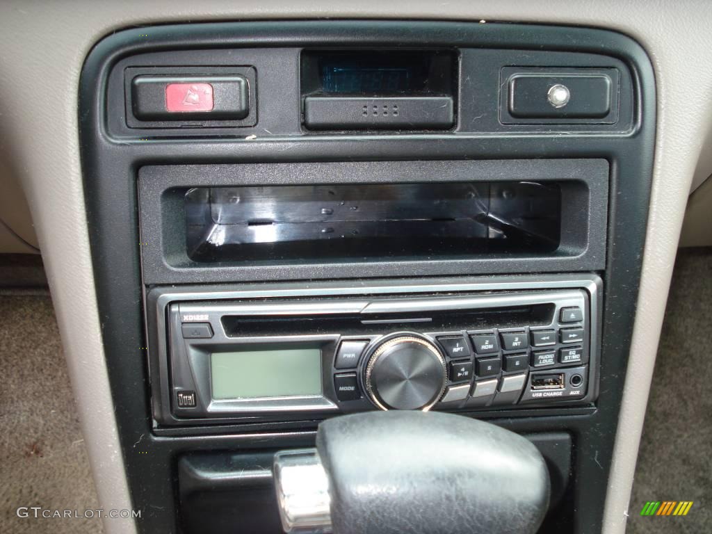 1995 Accord EX Sedan - Frost White / Beige photo #9