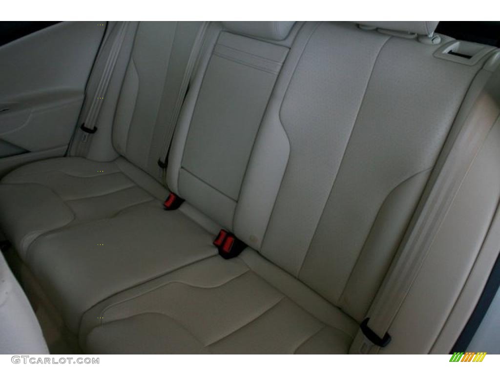 2010 Passat Komfort Wagon - White Gold Metallic / Cornsilk Beige photo #17
