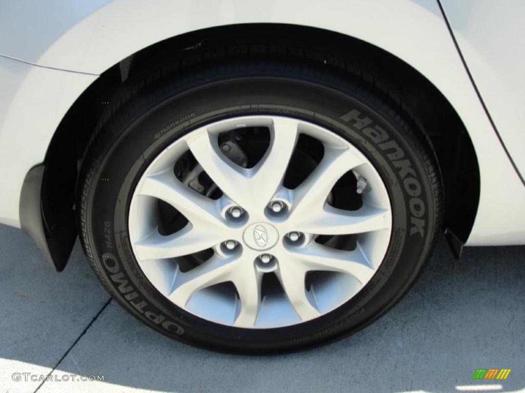 2009 Elantra Touring - Quicksilver / Black photo #16