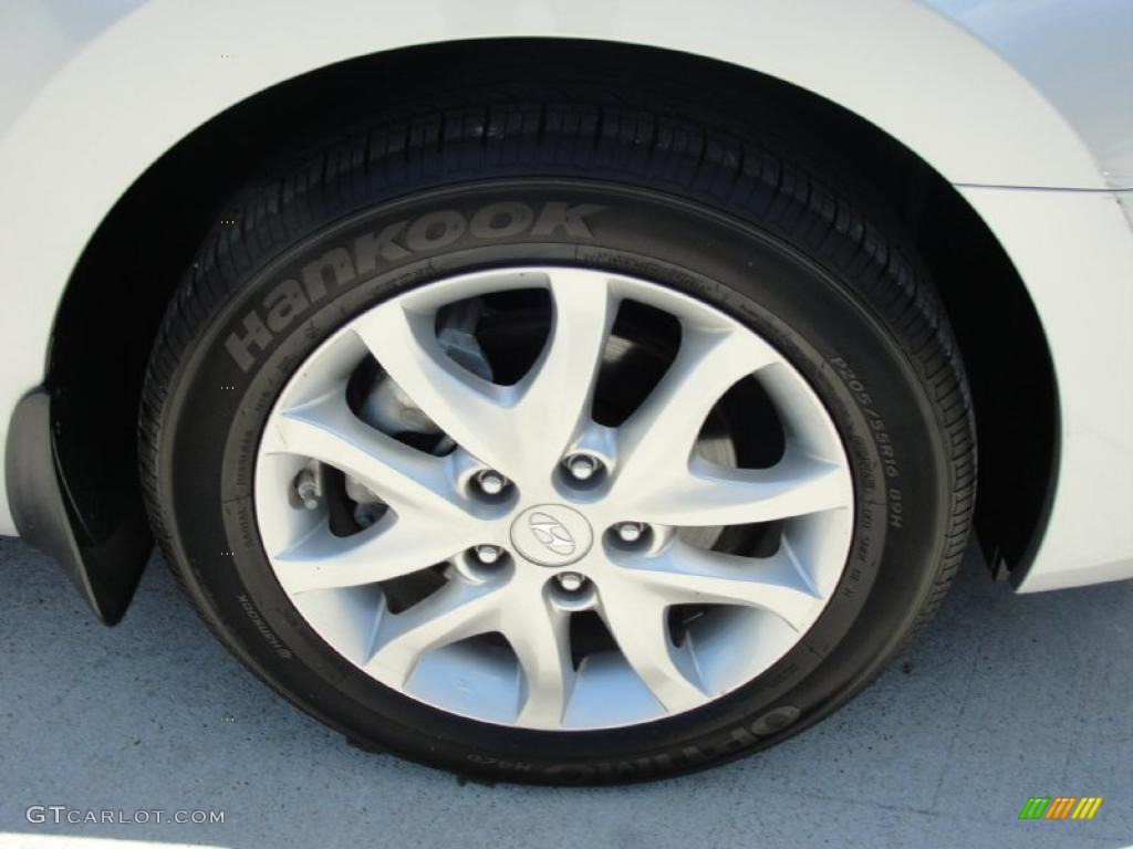 2009 Elantra Touring - Quicksilver / Black photo #17