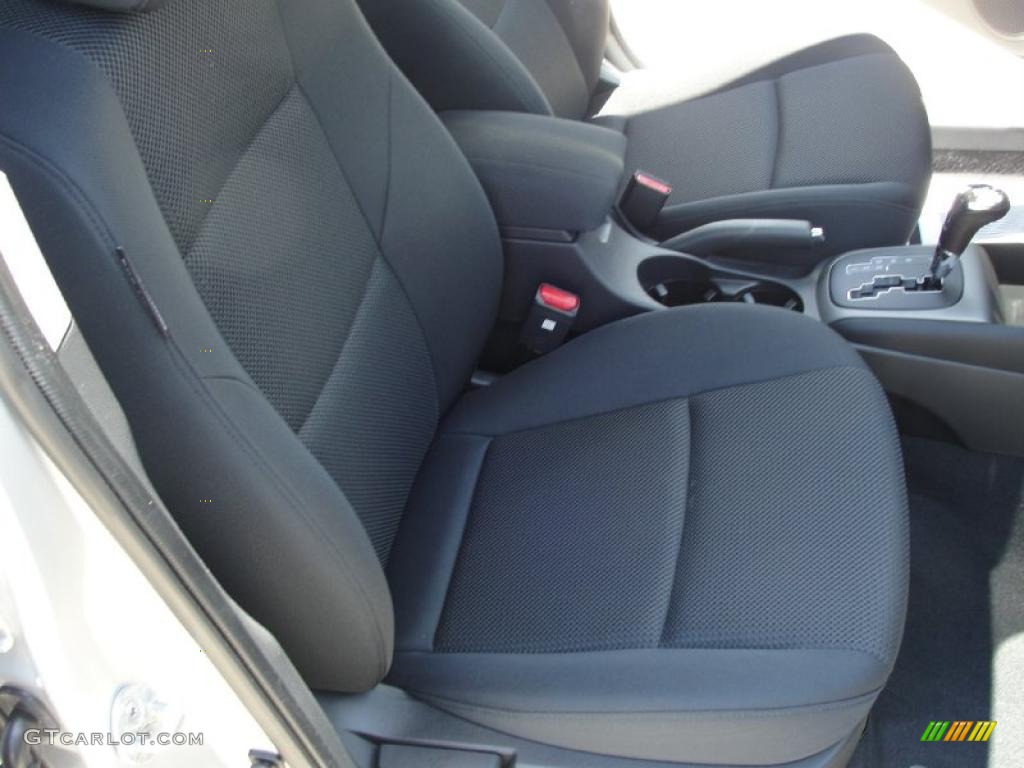 2009 Elantra Touring - Quicksilver / Black photo #27