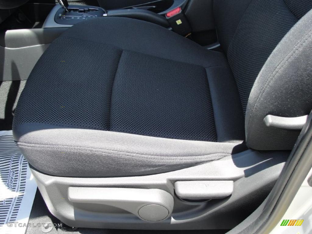 2009 Elantra Touring - Quicksilver / Black photo #37