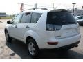 Diamond White Pearl - Outlander LS 4WD Photo No. 2
